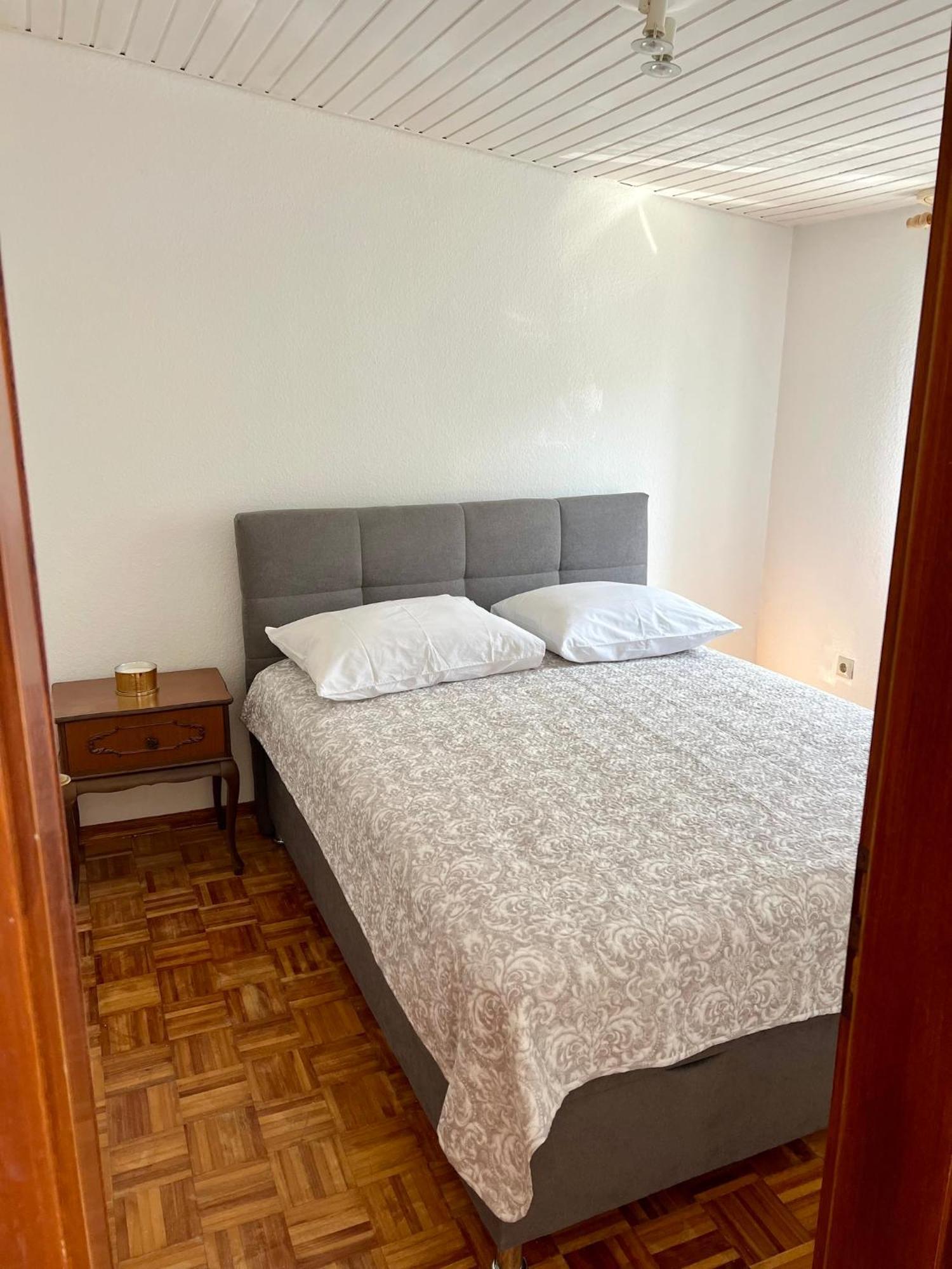 Apartment Jole Razanj Exterior photo